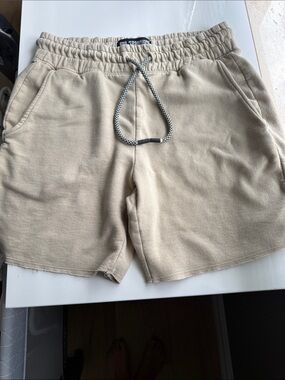 Beige Men's San Francisco work shirts Shorts size medium with front pockets